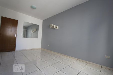 Sala de kitnet/studio para alugar com 1 quarto, 39m² em Centro, Curitiba