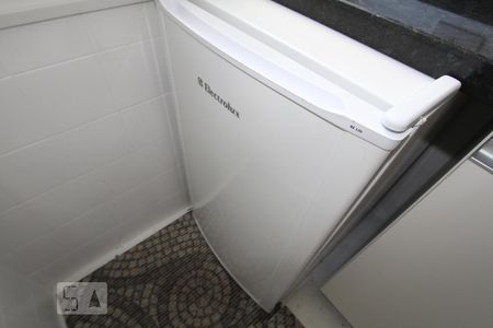 Frigobar de kitnet/studio para alugar com 1 quarto, 39m² em Centro, Curitiba