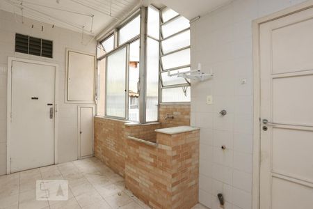 Apartamento à venda com 140m², 3 quartos e 1 vagaÁrea de Serviço