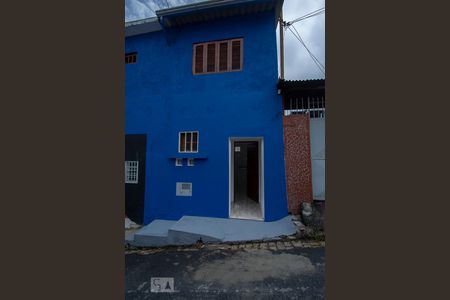 Casa para alugar com 80m², 2 quartos e sem vagaFachada