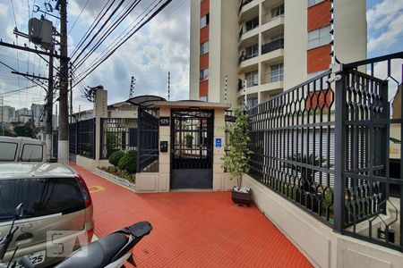 Apartamento para alugar com 77m², 3 quartos e 1 vagaFachada