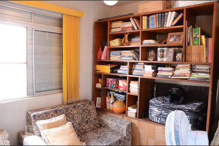 Casa à venda com 2 quartos, 70m² em Rio Branco, Canoas