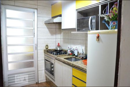 Casa à venda com 2 quartos, 70m² em Rio Branco, Canoas