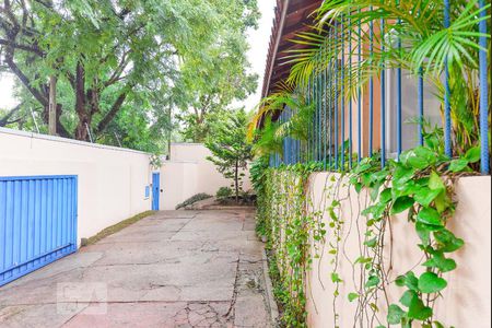 Casa para alugar com 304m², 4 quartos e 4 vagas Casa para alugar com 304m², 4 quartos e 4 vagasGaragem