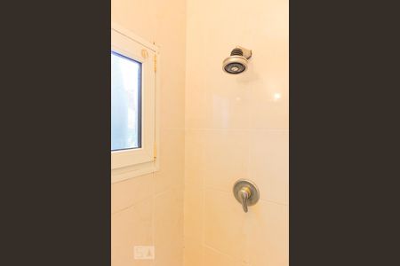 Casa para alugar com 304m², 4 quartos e 4 vagas Casa para alugar com 304m², 4 quartos e 4 vagasBanheiro Suíte 2