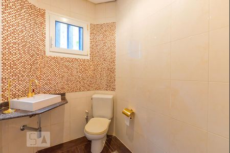 Lavabo de casa para alugar com 4 quartos, 304m² em Alto de Pinheiros, São Paulo