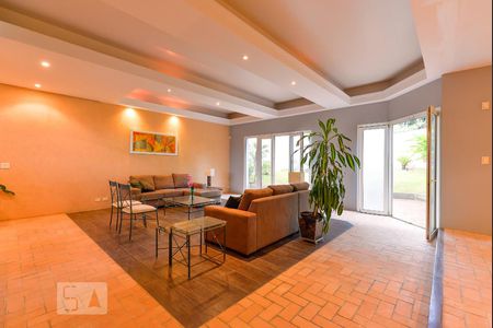 Sala de casa para alugar com 4 quartos, 304m² em Alto de Pinheiros, São Paulo