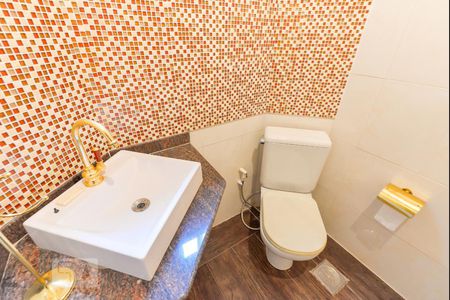 Lavabo de casa para alugar com 4 quartos, 304m² em Alto de Pinheiros, São Paulo