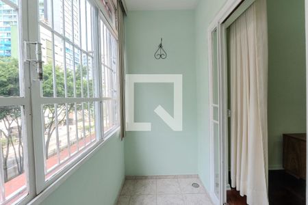 Apartamento à venda com 134m², 2 quartos e sem vagaSacada