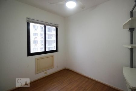 Apartamento à venda com 81m², 3 quartos e 1 vagaQuarto 2