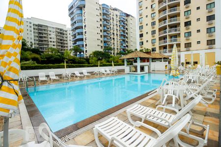 Apartamento à venda com 81m², 3 quartos e 1 vagaÁrea comum - Piscina