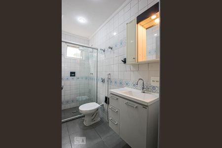 Banheiro de apartamento para alugar com 1 quarto, 50m² em Centro, Campinas