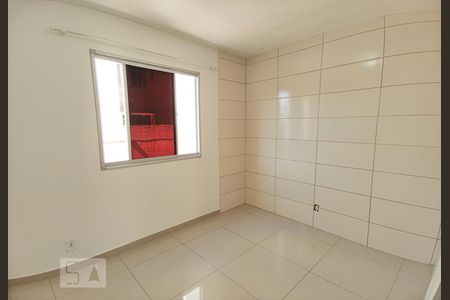 Dormitório 2 de apartamento para alugar com 2 quartos, 50m² em Santos Dumont, São Leopoldo
