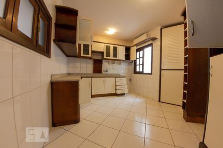 Casa para alugar com 388m², 4 quartos e 4 vagasCozinha