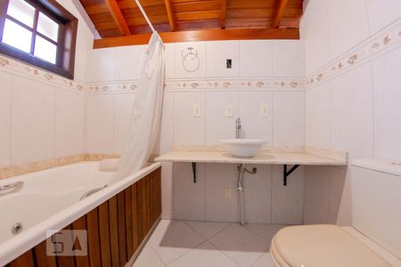 Casa para alugar com 388m², 4 quartos e 4 vagasBanheiro do Quarto 3