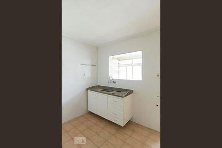Cozinha de apartamento para alugar com 2 quartos, 100m² em Vila Vitório Mazzei, São Paulo