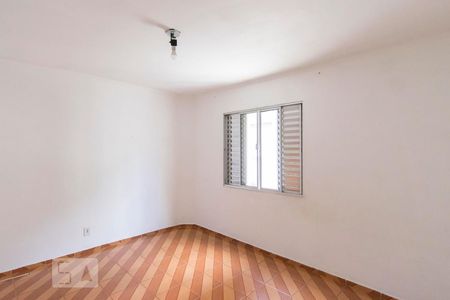 Quarto 2 de apartamento para alugar com 2 quartos, 100m² em Vila Vitório Mazzei, São Paulo