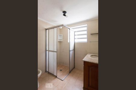 Banheiro de apartamento para alugar com 2 quartos, 100m² em Vila Vitório Mazzei, São Paulo
