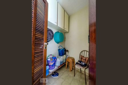 Casa à venda com 300m², 4 quartos e 8 vagasLavanderia 