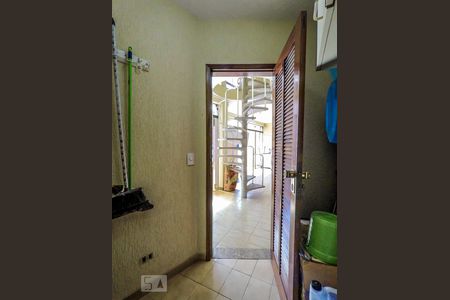 Casa à venda com 300m², 4 quartos e 8 vagasLavanderia 