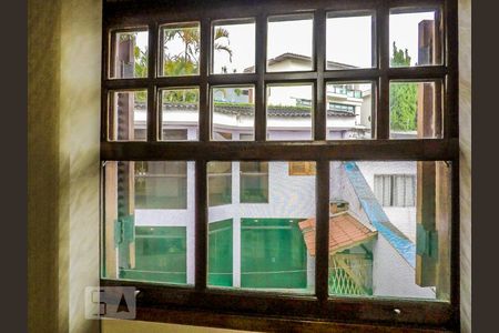 Casa à venda com 300m², 4 quartos e 8 vagasQuarto 