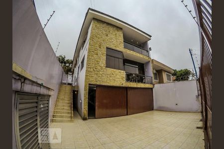 Casa à venda com 300m², 4 quartos e 8 vagasFachada