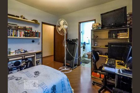 Casa à venda com 300m², 4 quartos e 8 vagasQuarto Suite 3