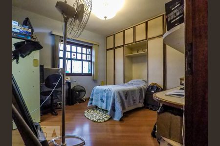 Casa à venda com 300m², 4 quartos e 8 vagasQuarto Suite 3