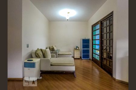 Casa à venda com 300m², 4 quartos e 8 vagasQuarto 1