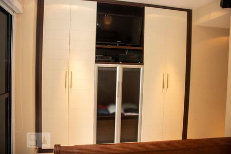 Apartamento à venda com 101m², 2 quartos e 1 vagaSuíte