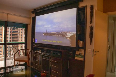 Sala de apartamento à venda com 2 quartos, 101m² em Barra da Tijuca, Rio de Janeiro
