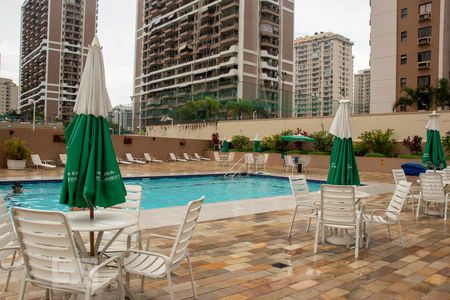 Apartamento à venda com 101m², 2 quartos e 1 vagaÁrea Comum - Piscina