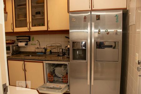 Apartamento à venda com 101m², 2 quartos e 1 vagaCozinha