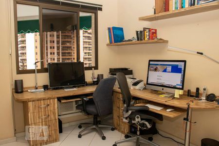 Apartamento à venda com 101m², 2 quartos e 1 vagaQuarto