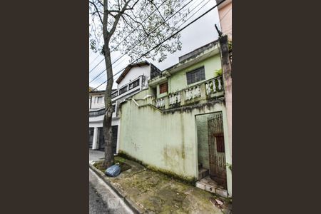 Casa à venda com 70m², 1 quarto e sem vaga Casa à venda com 70m², 1 quarto e sem vagaFachada