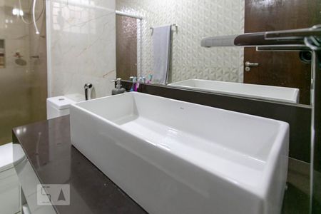 Casa para alugar com 360m², 3 quartos e 5 vagasBanheiro Social