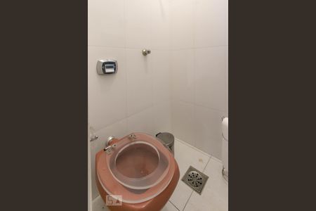 Casa para alugar com 360m², 3 quartos e 5 vagasBanheiro