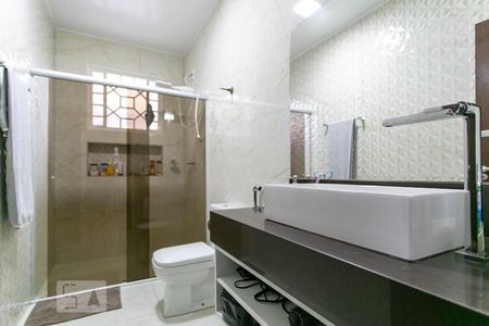 Casa para alugar com 360m², 3 quartos e 5 vagasBanheiro Social