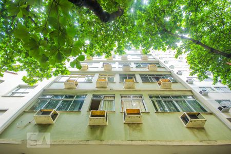 Apartamento para alugar com 64m², 3 quartos e 1 vagaFachada