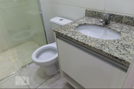 Apartamento para alugar com 71m², 2 quartos e 2 vagasBanheiro
