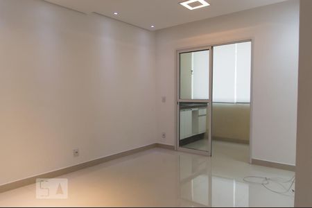 Apartamento para alugar com 71m², 2 quartos e 2 vagasSala