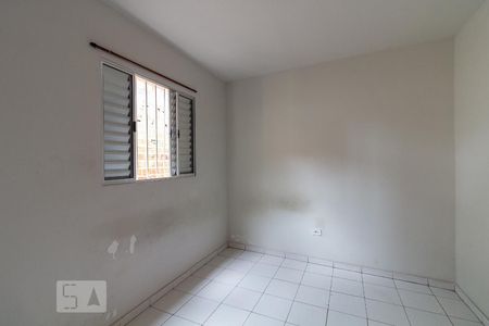 Quarto de kitnet/studio para alugar com 1 quarto, 28m² em Jardim Dourado, Guarulhos