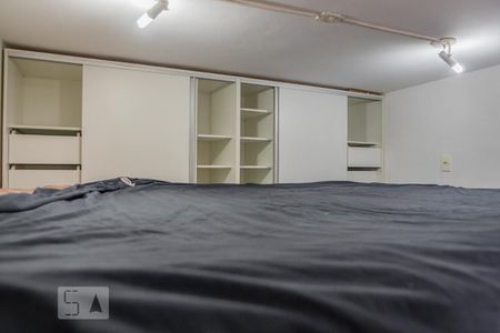 Sala/Quarto de apartamento para alugar com 1 quarto, 27m² em Laranjeiras, Rio de Janeiro