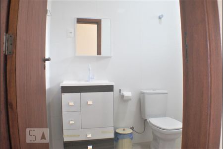 Casa para alugar com 85m², 2 quartos e 1 vaga Casa para alugar com 85m², 2 quartos e 1 vagaBanheiro Social