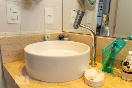 Apartamento para alugar com 81m², 2 quartos e 2 vagasBanheiro