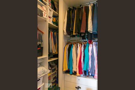 Apartamento para alugar com 81m², 2 quartos e 2 vagasCloset