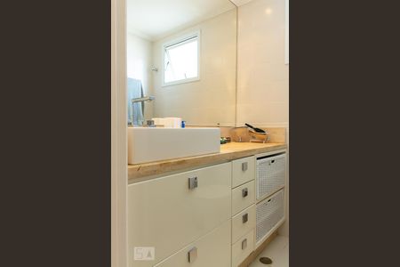 Apartamento para alugar com 81m², 2 quartos e 2 vagasBanheiro da Suíte 