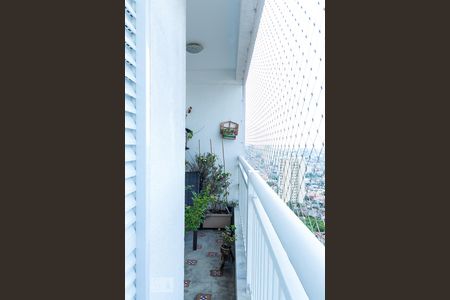 Apartamento para alugar com 81m², 2 quartos e 2 vagasvaranda