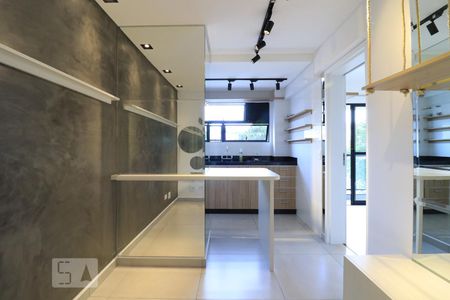 Sala de apartamento para alugar com 1 quarto, 30m² em Mercês, Curitiba