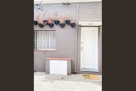 Casa para alugar com 40m², 1 quarto e sem vaga Casa para alugar com 40m², 1 quarto e sem vagaFachada